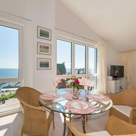 Villa Bel Etage In Der Amelie Am M Sassnitz